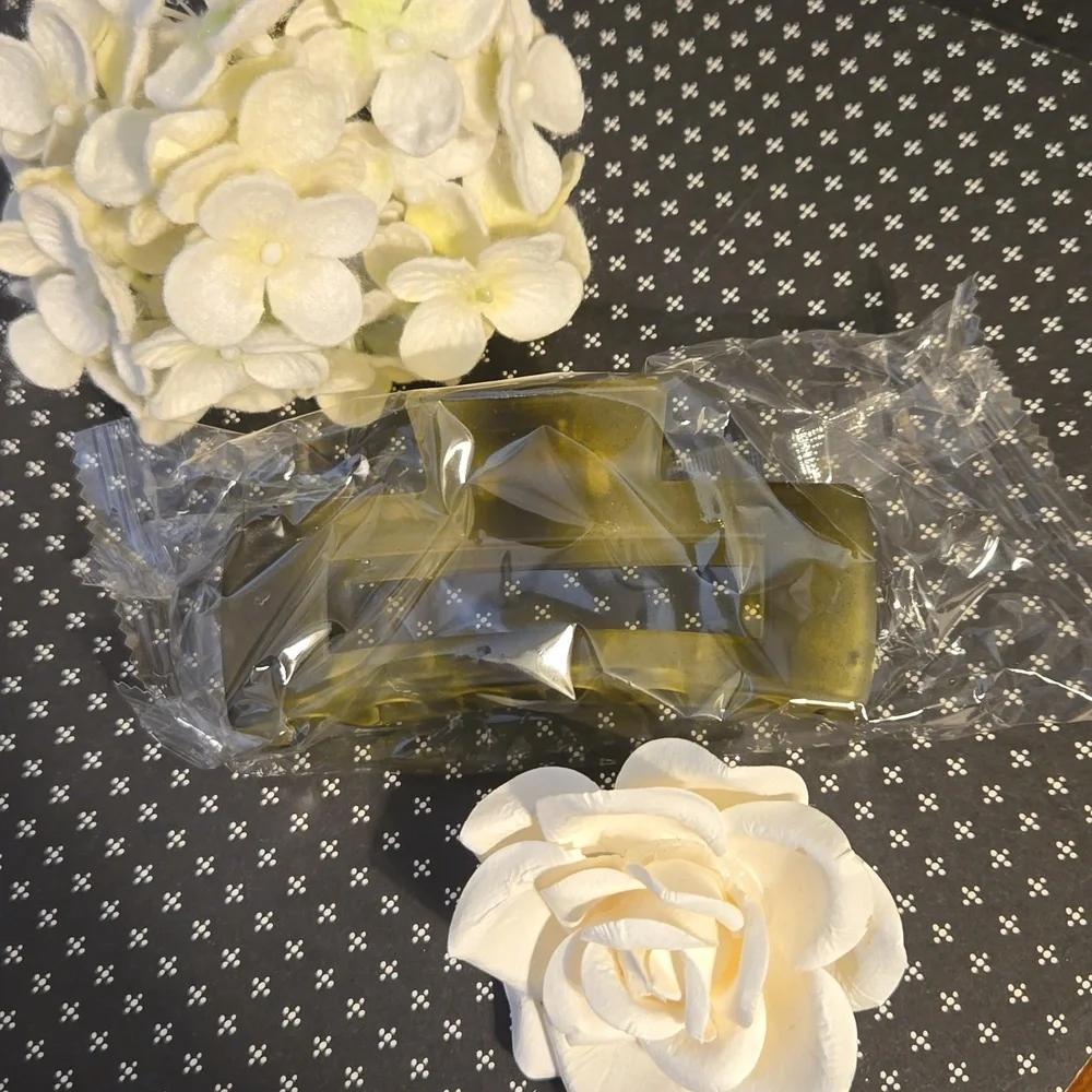 Womens Hair Accessories - Clips, Headband, Barrettes, Hair Ties NWT